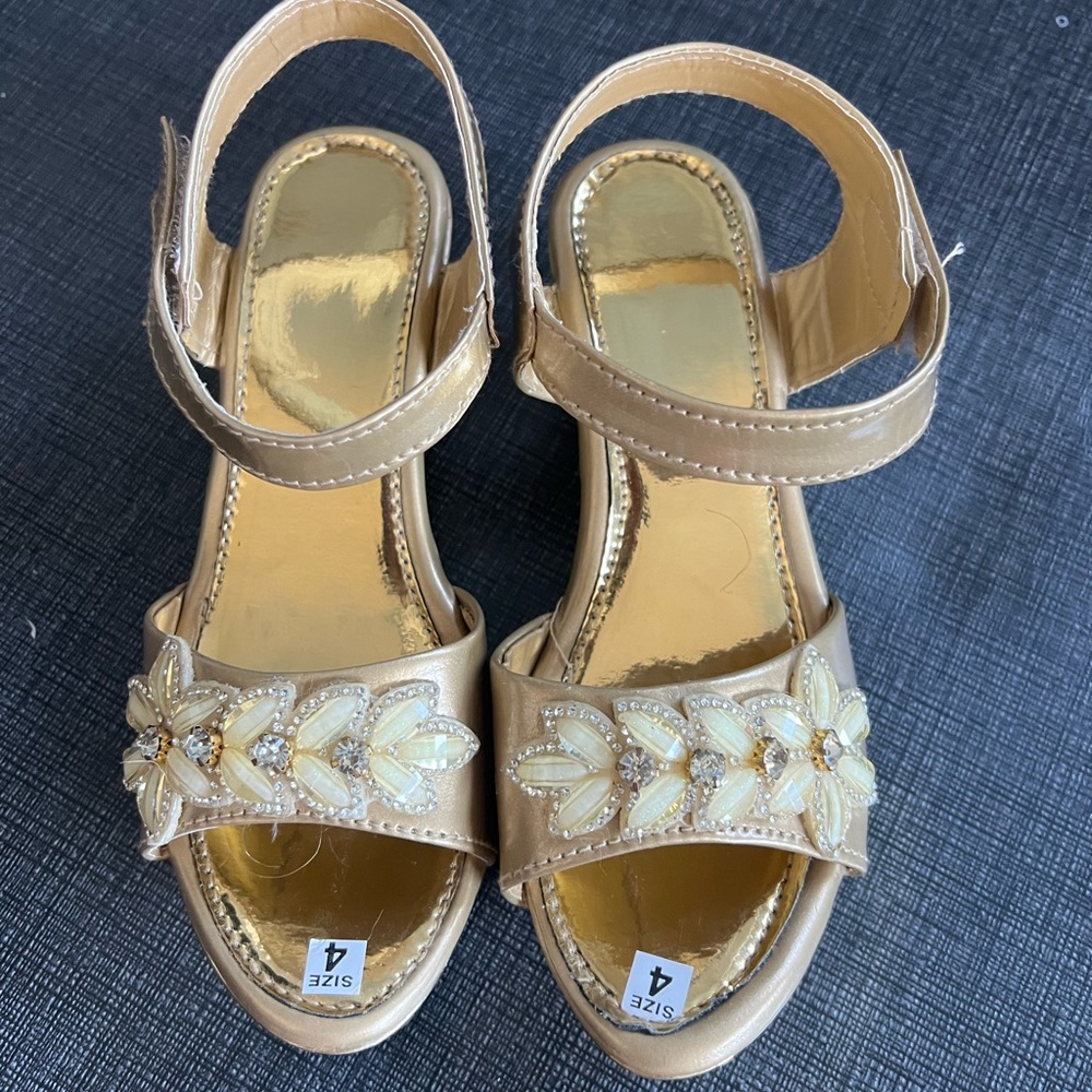 New Stunning gold platform!